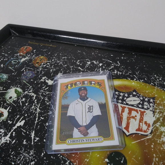 2 Topps Heritage 2021 High # Short Print Cards Lewis Brinson & Christin Stewart - Picture 5 of 7